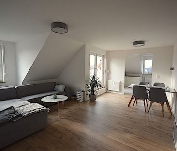 Moderne & helle 2 Zimmer DG-Wohnung mit Loggia - Foto 1