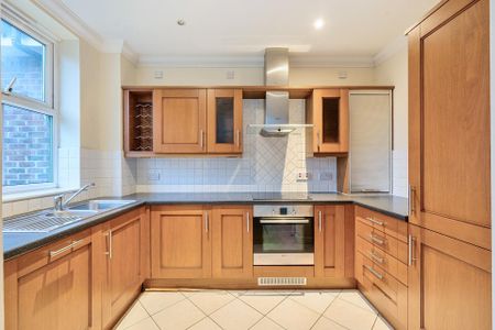 Apartment to rent with 1 bedroom, Rosehill, Wray Common Road - Photo 5
