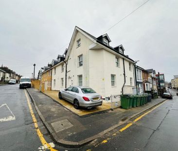 1 bedroom flat to rent - Photo 6