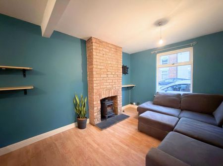 3 bedroom terraced house to rent - Photo 4