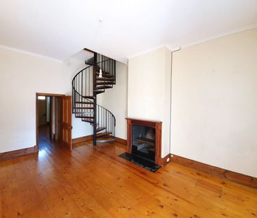 Funky City Living INCLUDING PARKING! - Photo 1