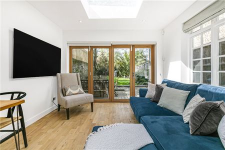 Kings Avenue, London, SW4 8BD - Photo 2