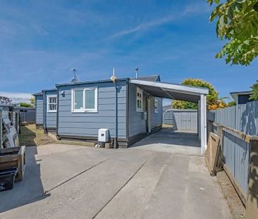 Charming 3BR Home with Garden - Photo 4