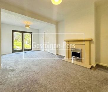 Cranmore Gardens GU11 - Photo 4