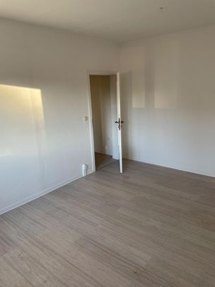 Schöne, helle 2-Zimmer-Wohnung mit Einbauküche in Uni-Nähe - Photo 1