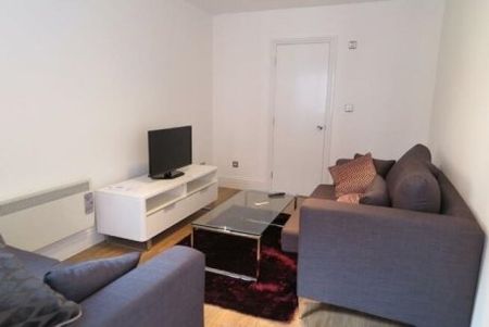 3 bedroom flat to rent - Photo 2