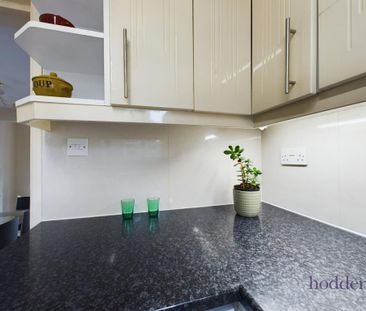 3 bedroom end of terrace house to rent - Photo 6