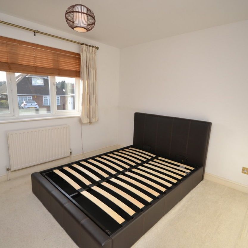 2 bed Ground Floor Flat for Rent - Photo 1