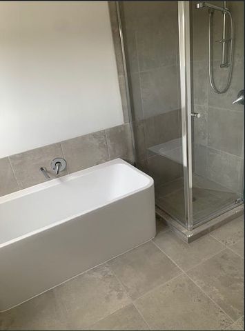 Near new townhouse! - Photo 5