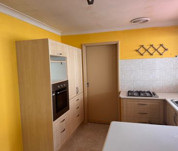 A Retro Rarirty - Photo 3