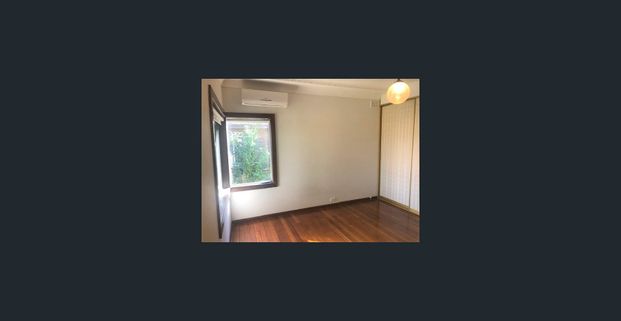 Large family home only footsteps to Epping West Public School - Photo 1