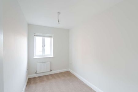 Mercer Gardens, Faringdon, Berkshire, SN7 - Photo 2