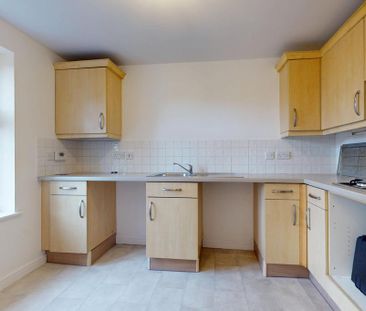 3 bedroom end of terrace house to rent - Photo 4