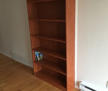 Beau Petit Logement,chauffe Et Eclaire - Photo 1