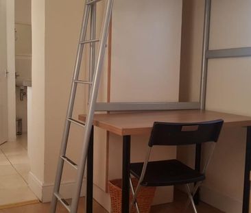 Studio to rent - Photo 4