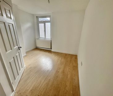 Fishponds Road, Fishponds, Bristol - Photo 2