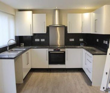 3 bedroom property to rent in Oldham - Photo 5