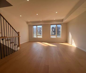 For Lease - 36 Fancamp Drive, Vaughan, Ontario - Photo 5