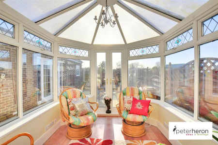 3 bedroom semi-detached house to rent - Photo 3