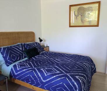 Helensvale - Photo 3