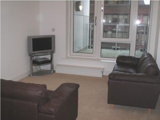 2 bedroom flat to rent - Photo 1