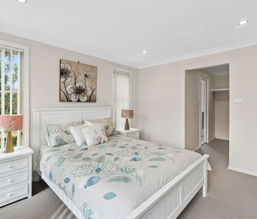 Modern 3-Bedroom Townhouse with Effortless Living - Photo 4