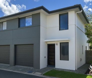 Modern Townhouse, 3 Bedrooms + Study nook, Available From 13/12/2025 - Photo 4