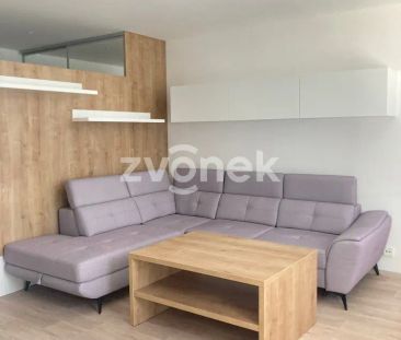 Luxusní, kompletně vybavený byt 3+1 po rekonstrukci, Budovatelská, ... - Fotografie 2