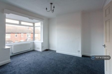 3 bedroom terraced house to rent - Photo 2