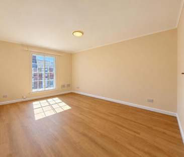 3 bedroom maisonette to rent - Photo 1