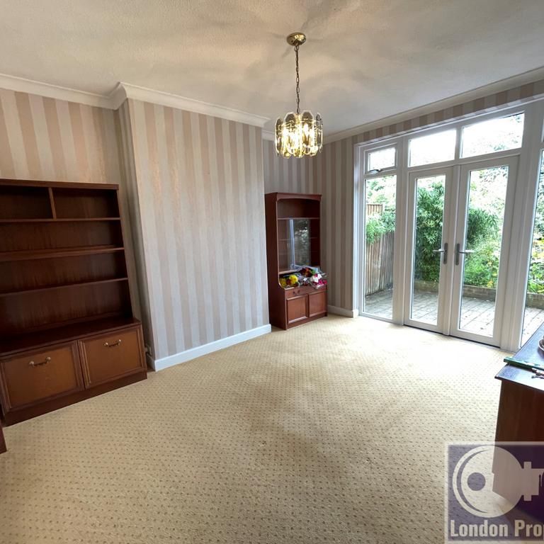 3 bedroom terraced house to rent - Photo 1