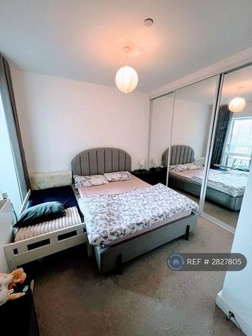 1 bedroom flat to rent - Photo 4