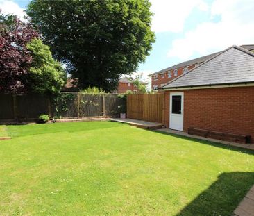 3 bedroom end of terrace house to rent - Photo 6