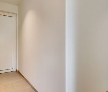 Appartement te huur in Kortrijk voor € 1.250 met 2 slaapkamers - Photo 2