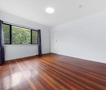 THREE BEDROOM FAMILY HOME IN INALA - Photo 1