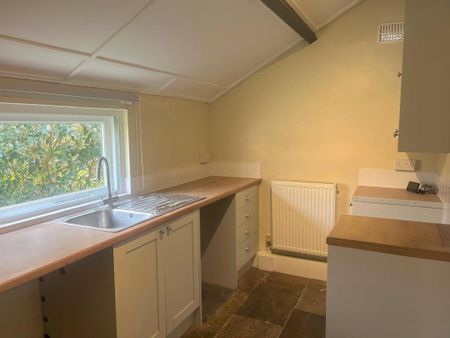 3 bedroom detached house to rent - Photo 4