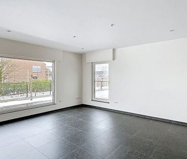 Woning te huur in Sint-Laureins voor € 1.600 met 3 slaapkamers - Photo 2