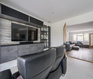 4 bedroom detached house to rent - Photo 3