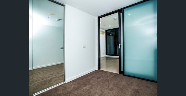 Two bedroom apartment with city views - Photo 1