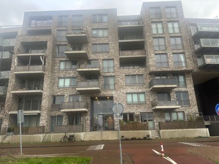 Appartement te huur: Mary van der Sluisstraat 372 1095 ME Amsterdam - Photo 3