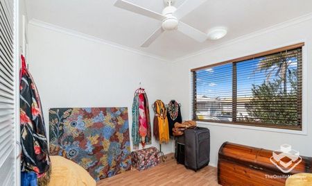 3 Bedroom 2 Bathroom Unit - Photo 2