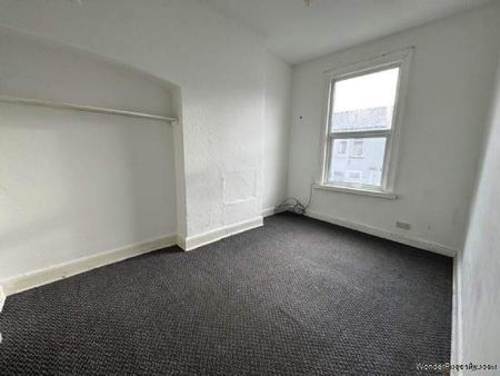 3 bedroom property to rent in Blackpool - Photo 2