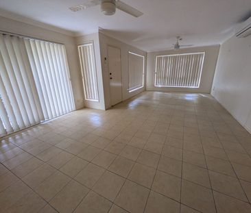 Lovely Villa in small quiet complex - Photo 1