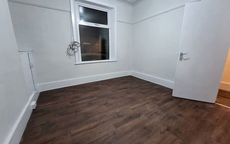 2 Bed Terraced House, Brantwood Terrace, M9 - Photo 5