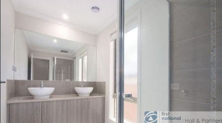 2A Lima Place, Pakenham - Photo 4