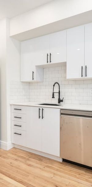 Verdun - 4 1/2 Neuf Avec Parking + Wifi - Photo 1