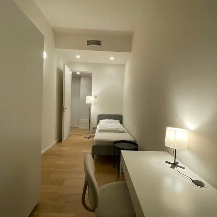 Via Manlio e Gioacchino Savaré, Milan, Lombardy 20122 - Foto 1