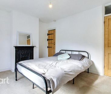 3 bedroom semi-detached house to rent - Photo 4