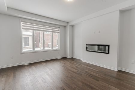 For Lease - 61 Ennerdale Street, Barrie, Ontario - Photo 3