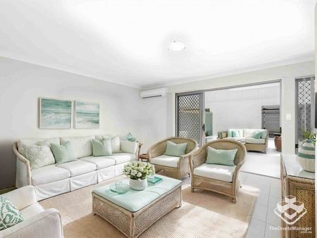 Stylish Townhouse Living in Prime Mango Hill Location! - Photo 4